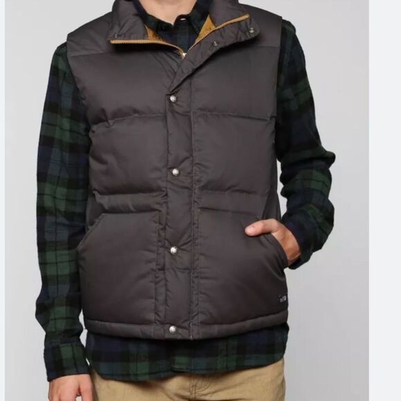 The North Face Lindero Olive Quilted Down Vest Size Medium - Picture 12 of 12